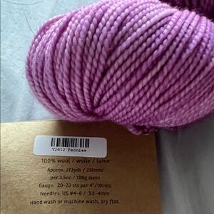 Peonies Pink Hand-Dyed Wool Skein - 100% Wool